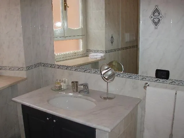 Trevi Hotel apartamentowy Rzym